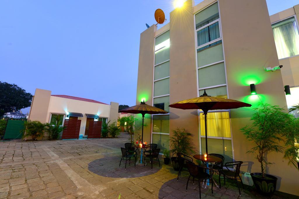 Kanbawza Hinthar Hotel Баго Екстер'єр фото